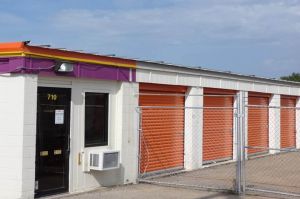 Photo of Public Storage - Topeka - 710 SE 8th Ave