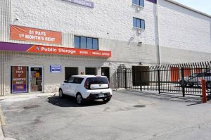 Photo of Public Storage - Chicago - 4072 N Broadway Street