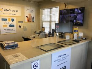 Photo of Life Storage - Louisville - 5215 Dixie Highway