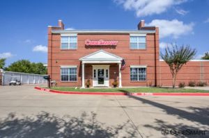 Photo of CubeSmart Self Storage - Garland - 2375 Arapaho Rd